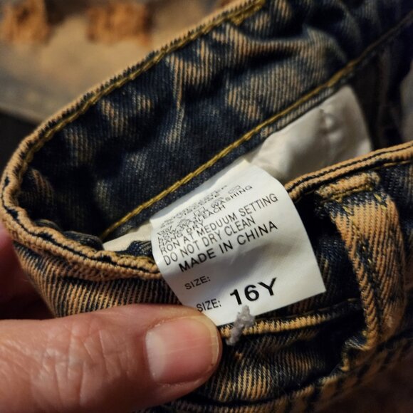 Two pairs of NEW jeans Ripped - Picture 6 of 9